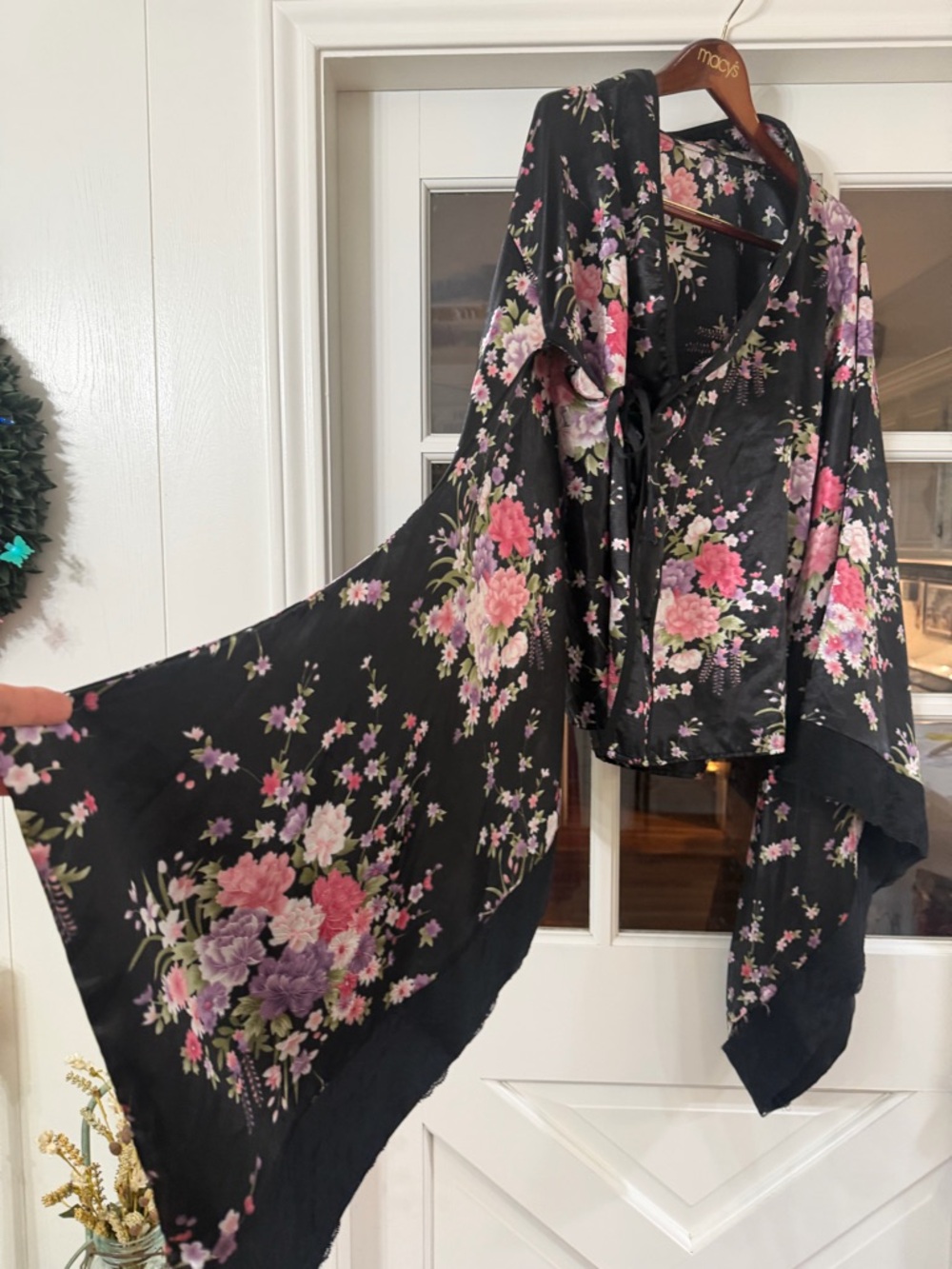 Sexy Kimono Wrap Around Satin Feel Top. Long Flowing Sleeves with Lace Trim.